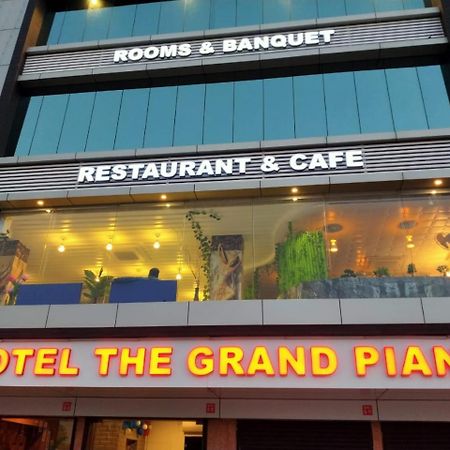 Hotel The Grand Piano - Best Business Hotel In Patan Kültér fotó
